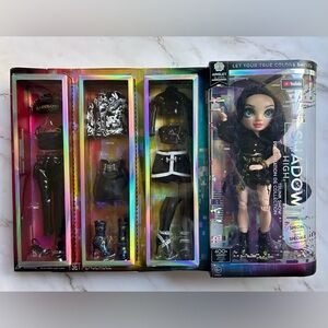 2022 Rainbow High Shadow High Trunk Show Series 1 Ainsley Slater Doll